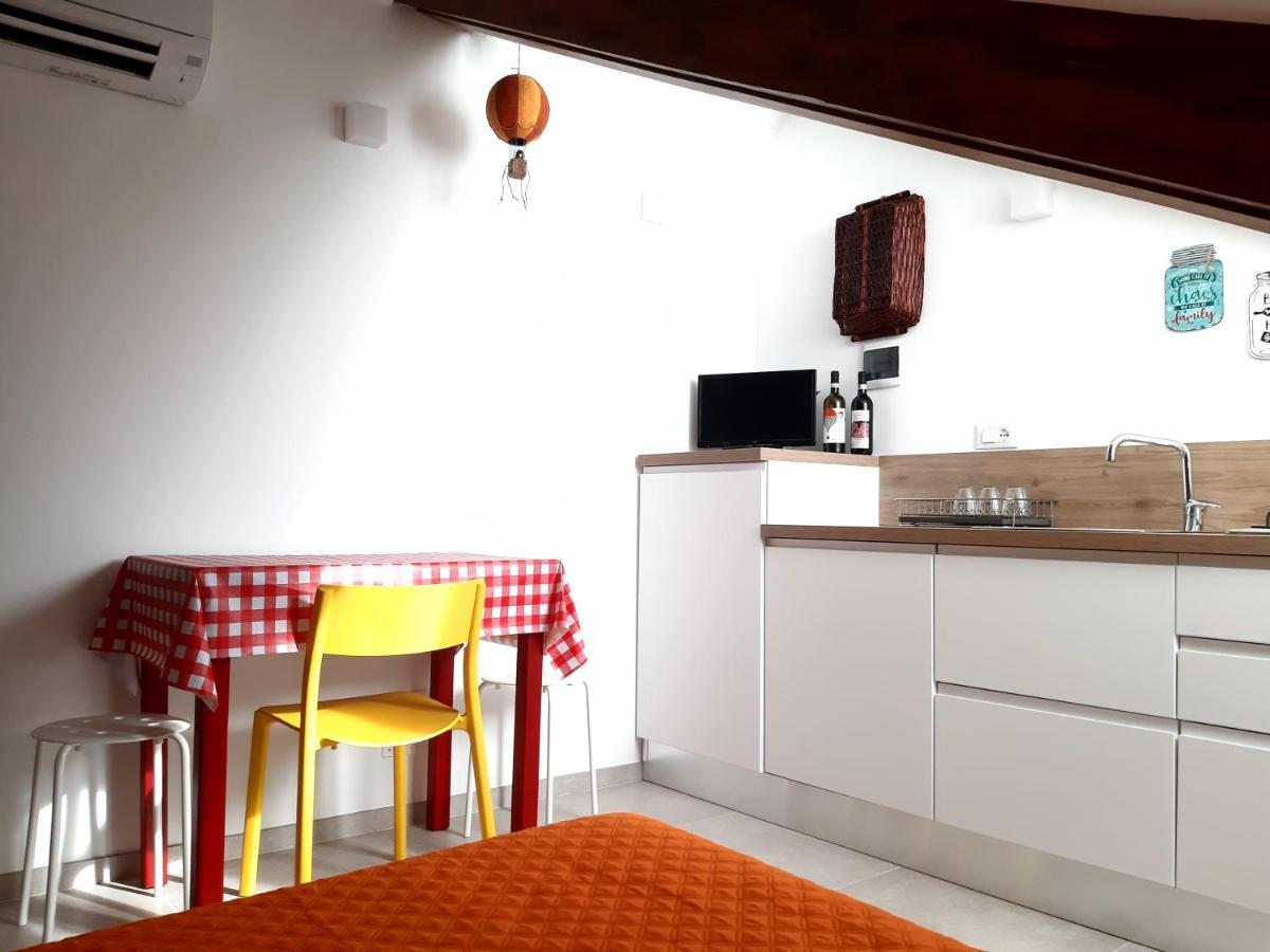 Ferienwohnung La Mansarda Delle Mongolfiere Turin Exterior foto